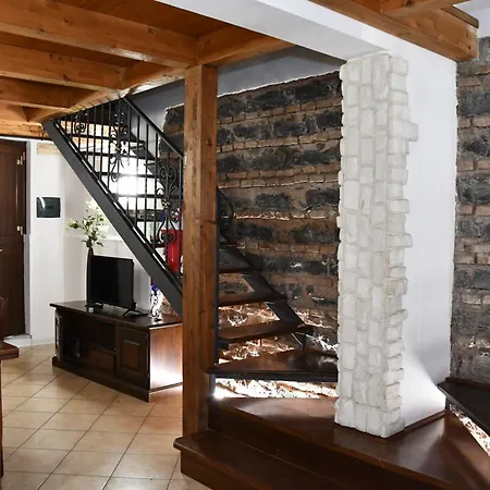 Civico 100 * 卡塔尼亚